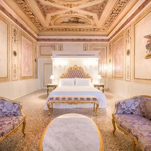 Ca' Bonfadini Historic Experience ***** ונציה