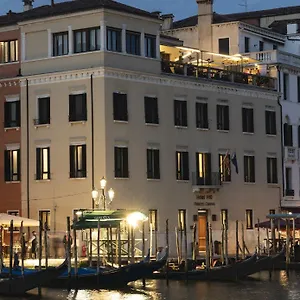 H10 Palazzo Canova **** ונציה