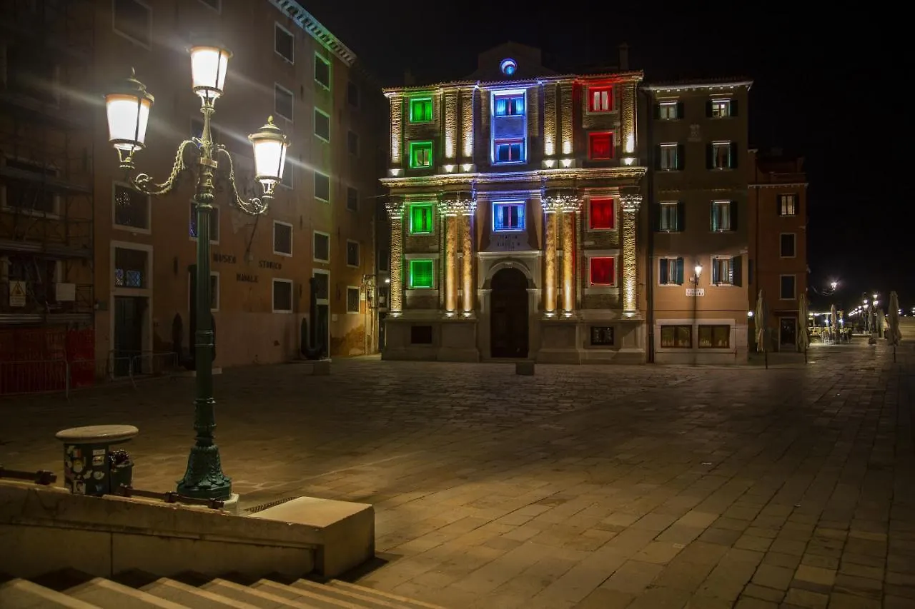 Hotel Bucintoro Venedik
