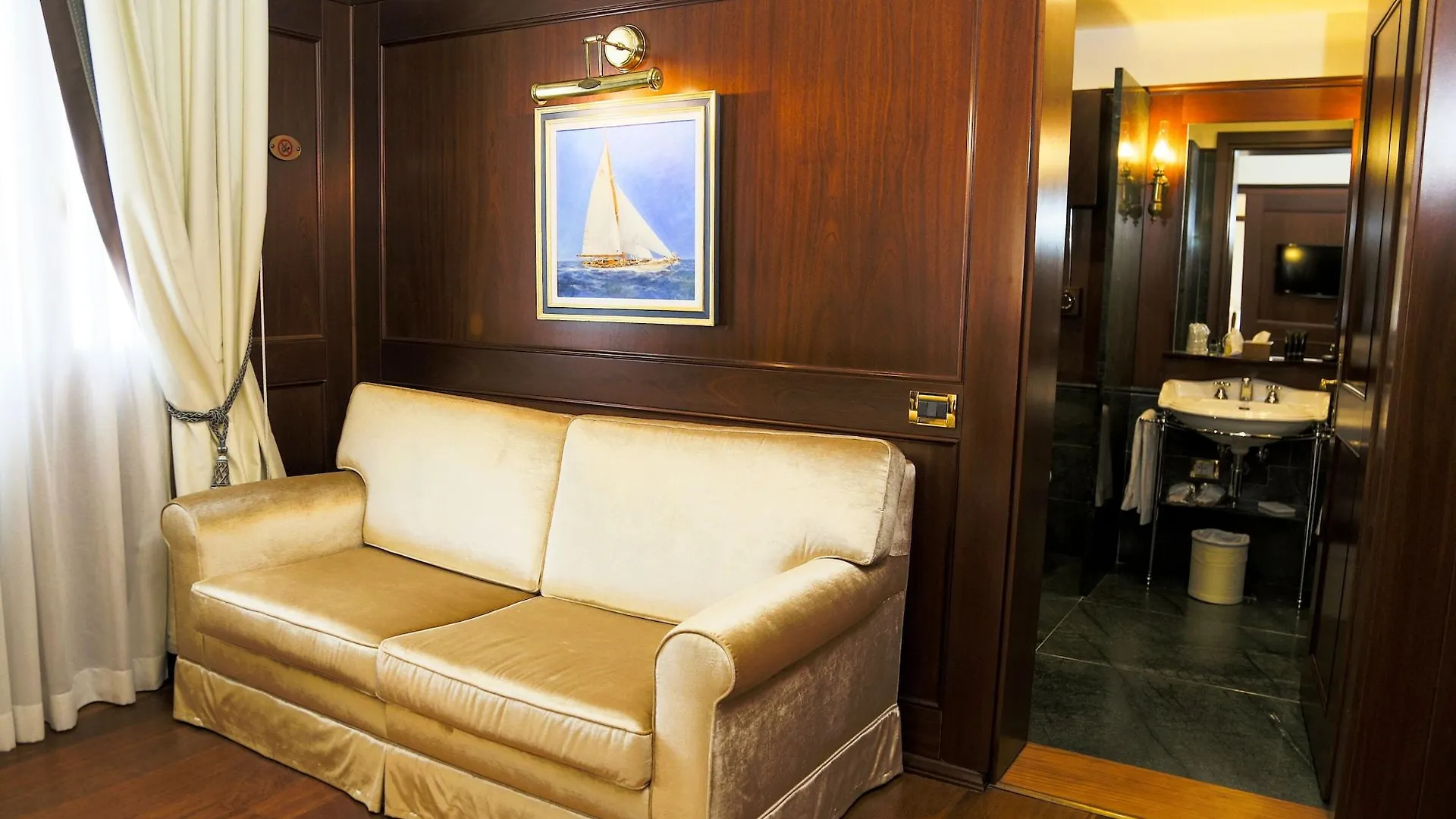 Hotel Bucintoro Venedik