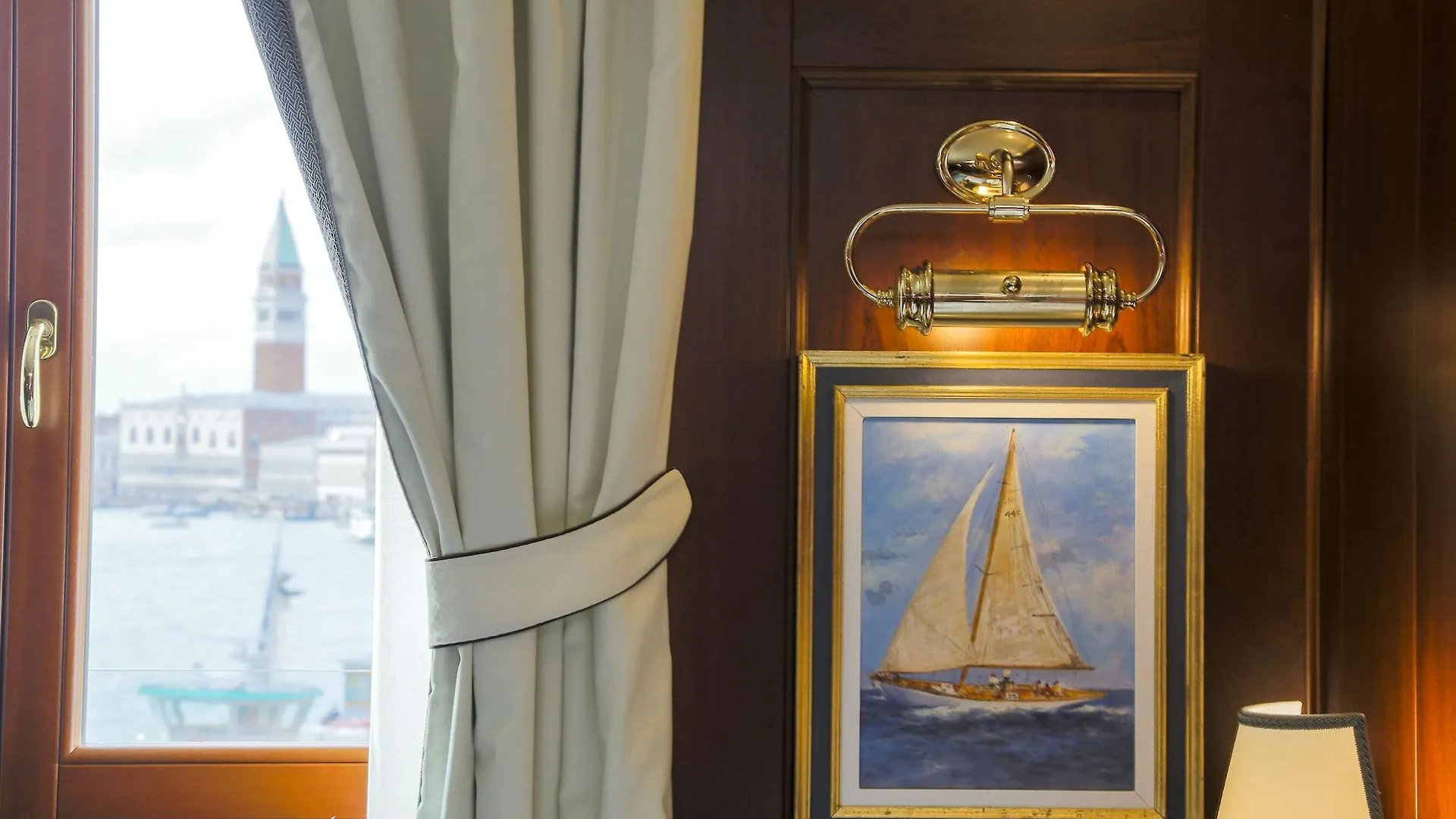 Hotel Bucintoro Venedik