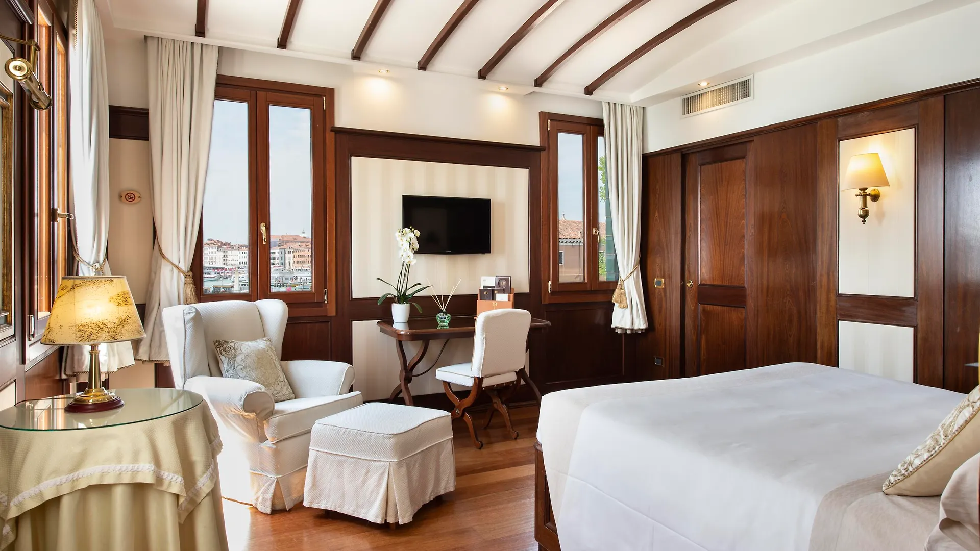 Hotel Bucintoro Venedik